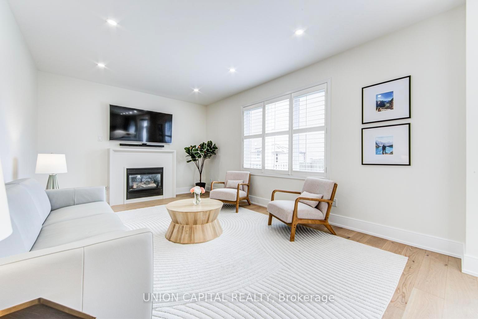 Photo 18 of 69 Southbrook Crescent, Markham, Cachet — HOMEH