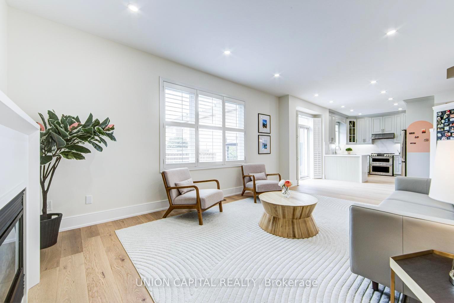 Photo 19 of 69 Southbrook Crescent, Markham, Cachet — HOMEH