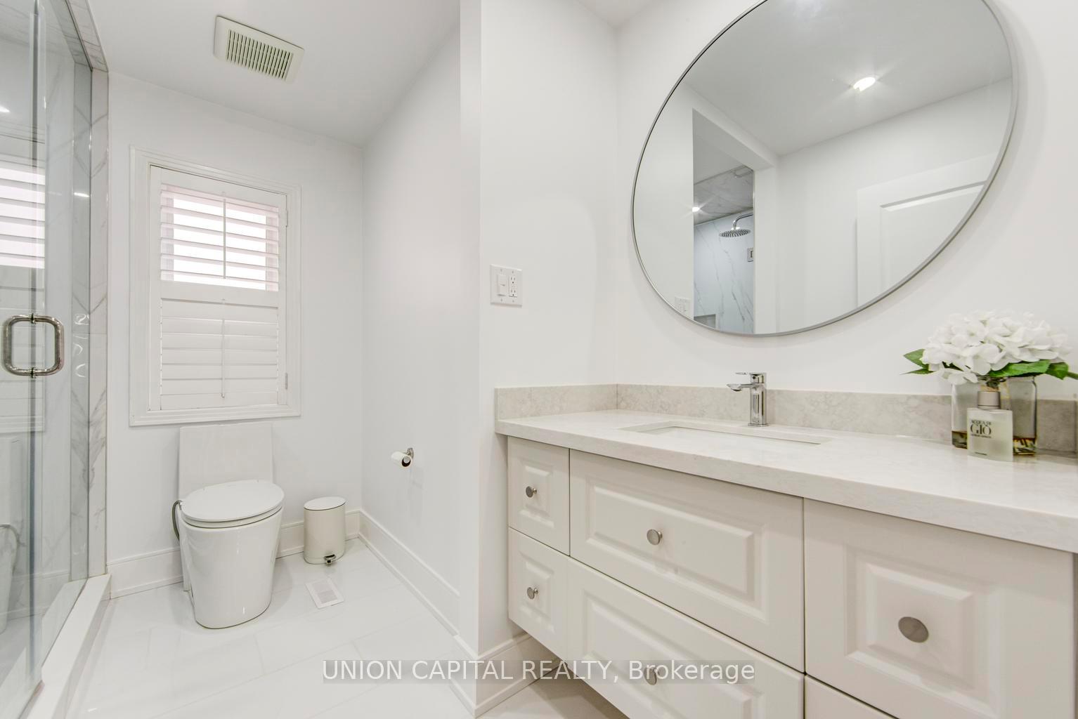 Photo 36 of 69 Southbrook Crescent, Markham, Cachet — HOMEH