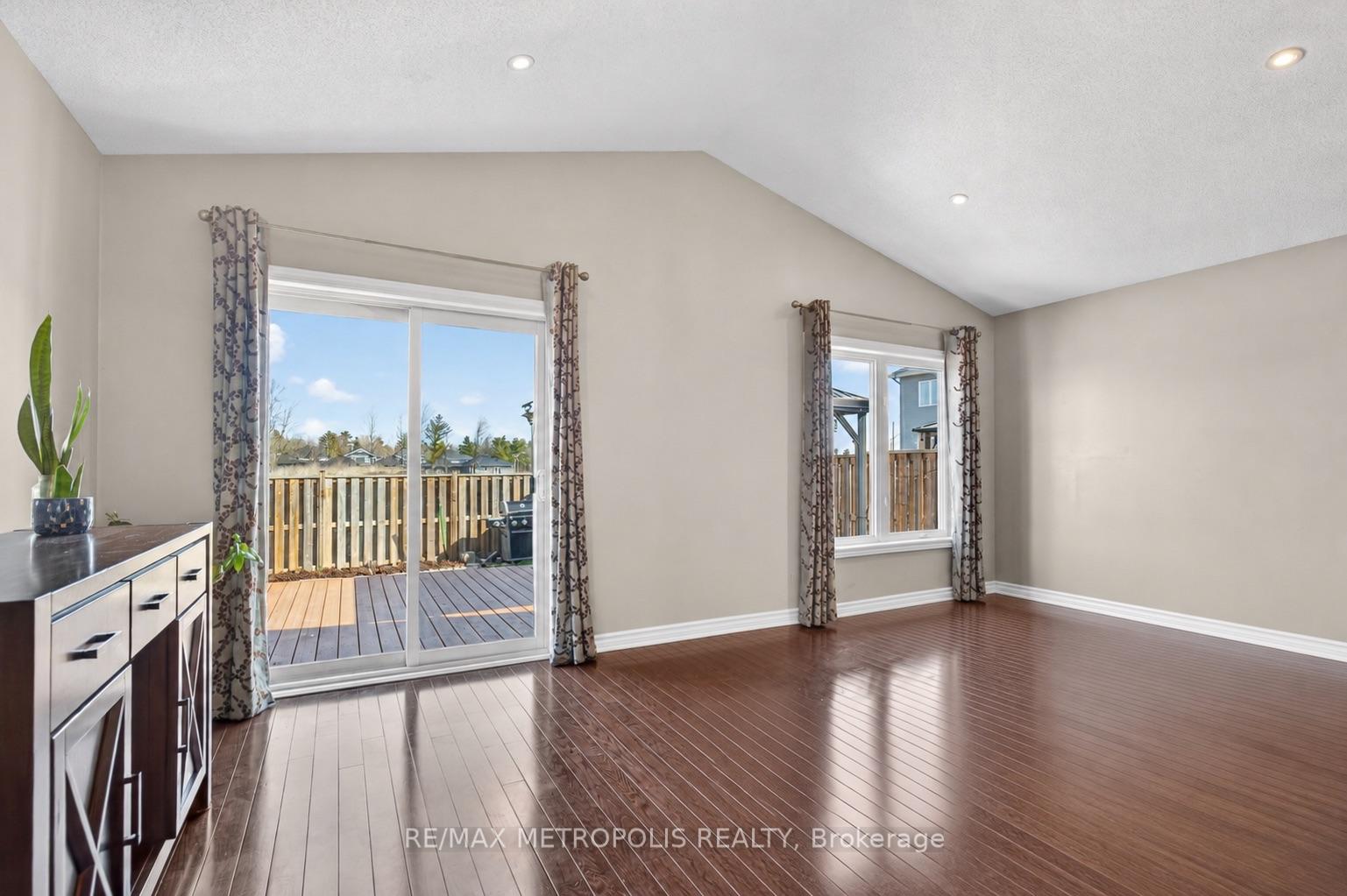 Photo 11 of 1276 Atkinson Street, Kingston, City Northwest — HOMEH