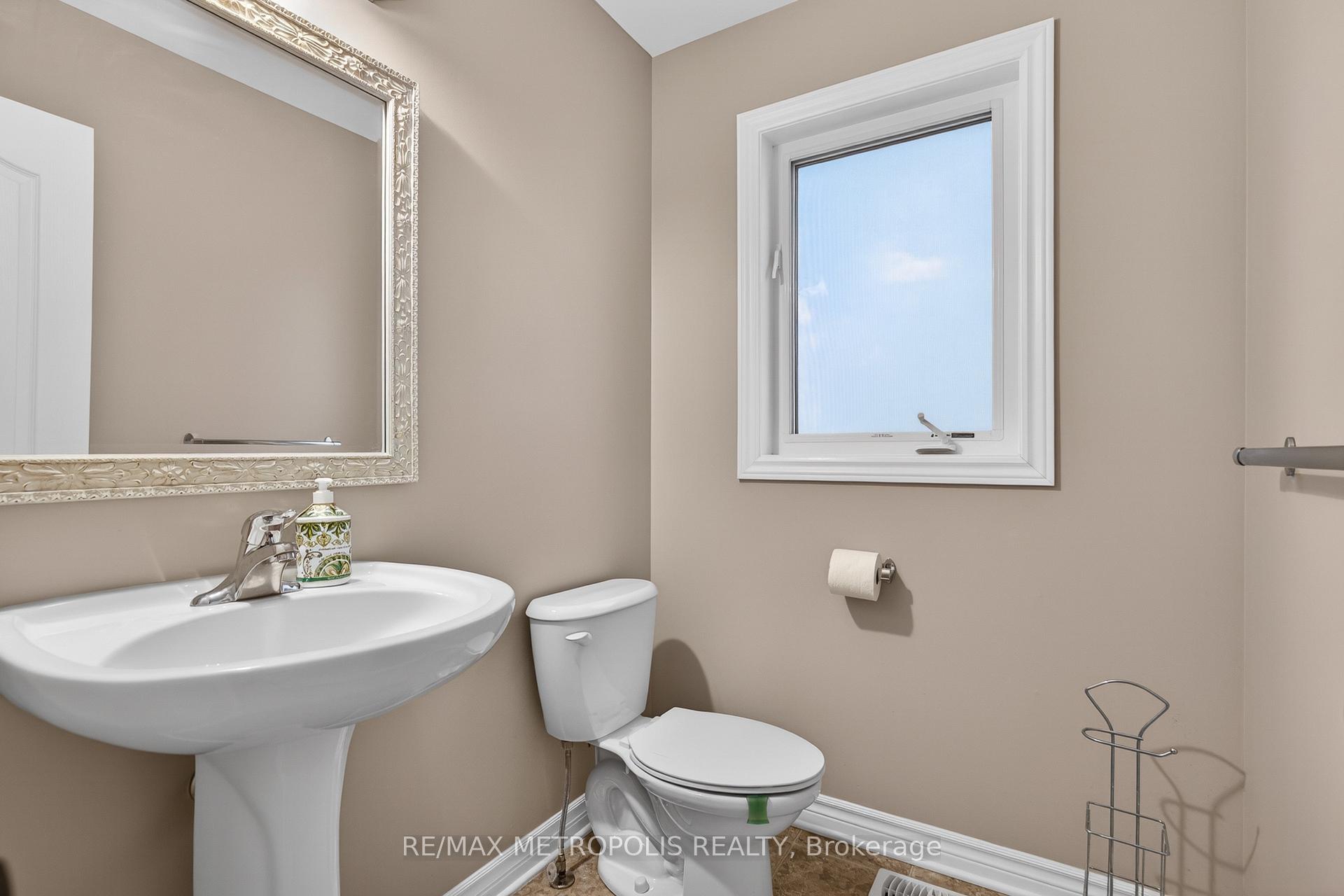 Photo 12 of 1276 Atkinson Street, Kingston, City Northwest — HOMEH