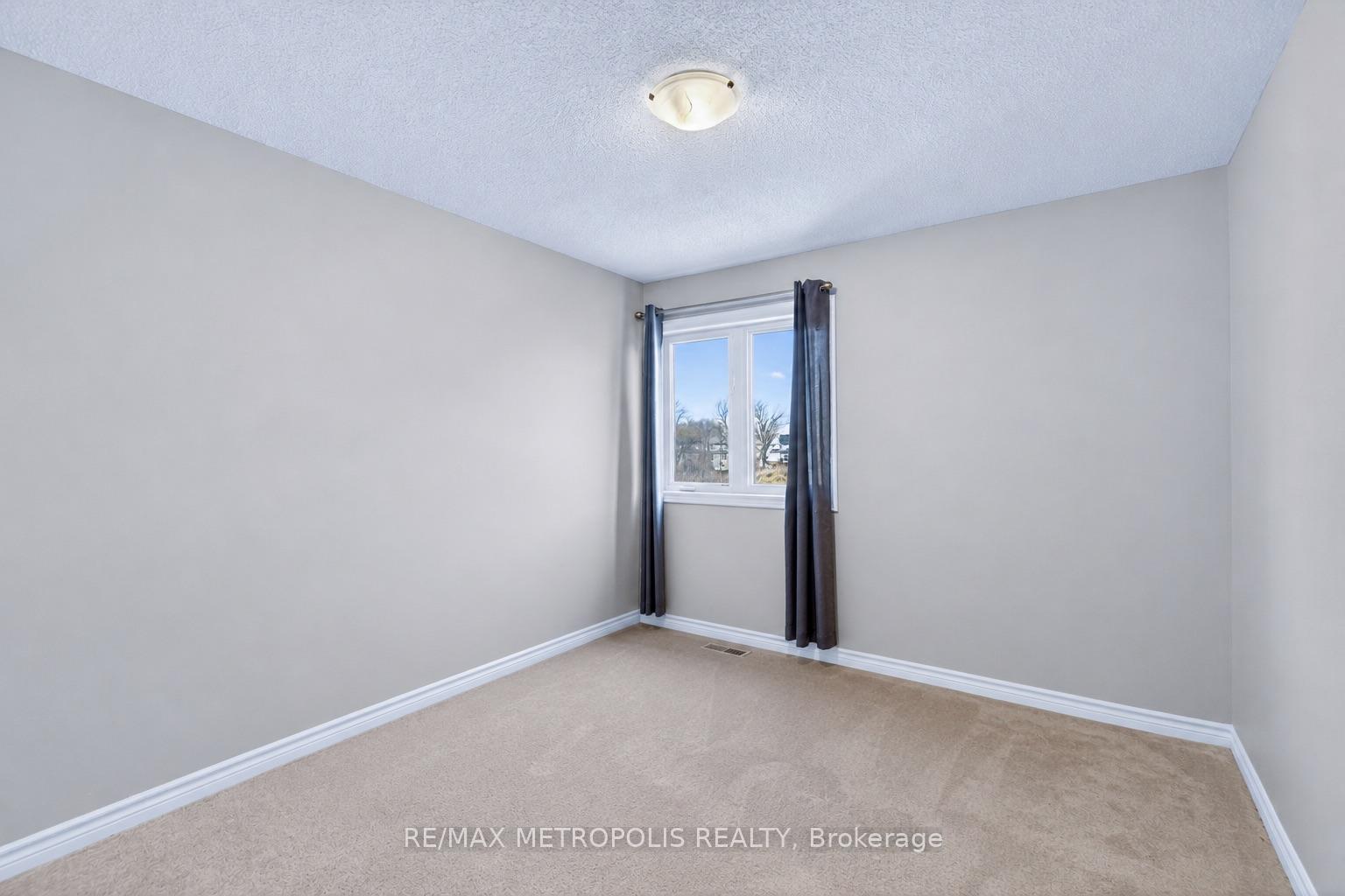 Photo 24 of 1276 Atkinson Street, Kingston, City Northwest — HOMEH
