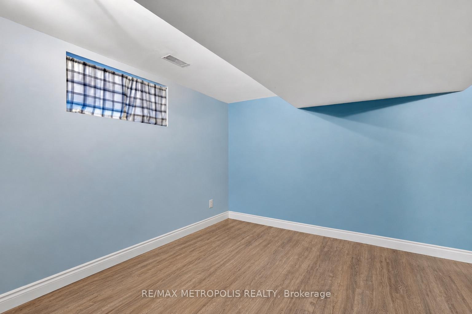 Photo 31 of 1276 Atkinson Street, Kingston, City Northwest — HOMEH