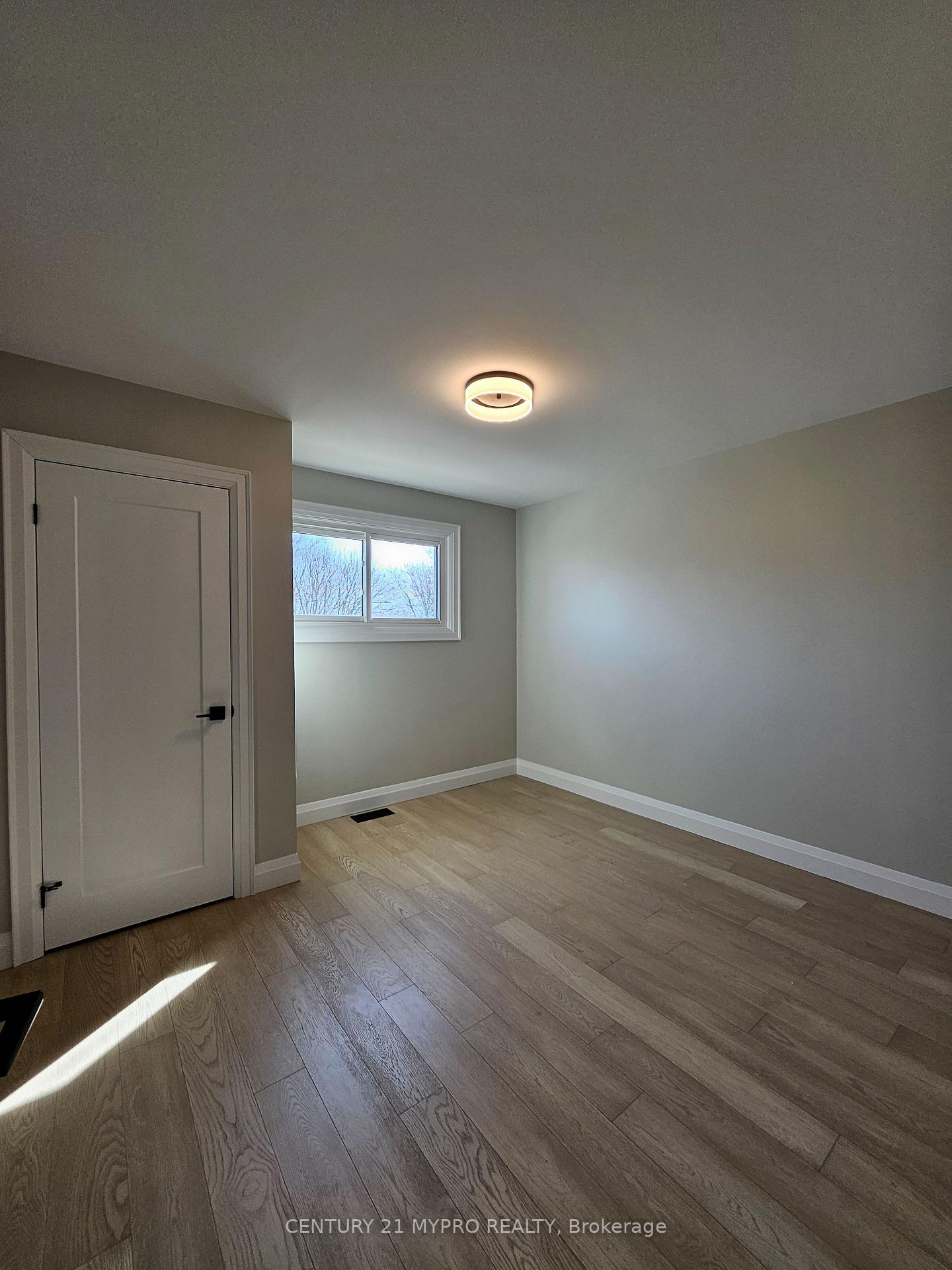 Photo 14 of 2135 Cobblestone Drive, Burlington, Brant Hills — HOMEH