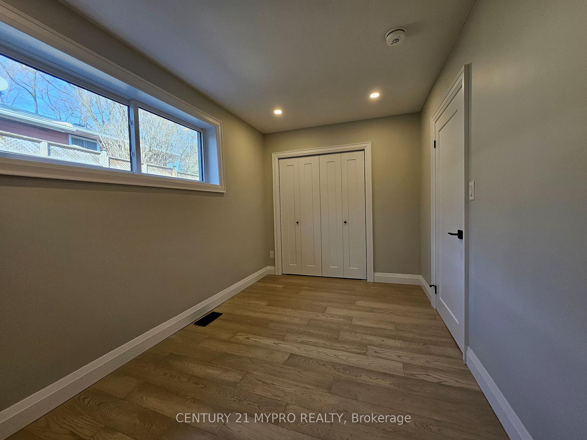 Photo 18 of 2135 Cobblestone Drive, Burlington, Brant Hills — HOMEH
