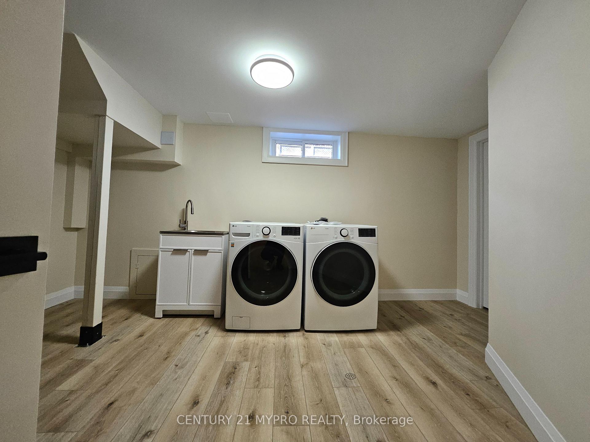 Photo 24 of 2135 Cobblestone Drive, Burlington, Brant Hills — HOMEH