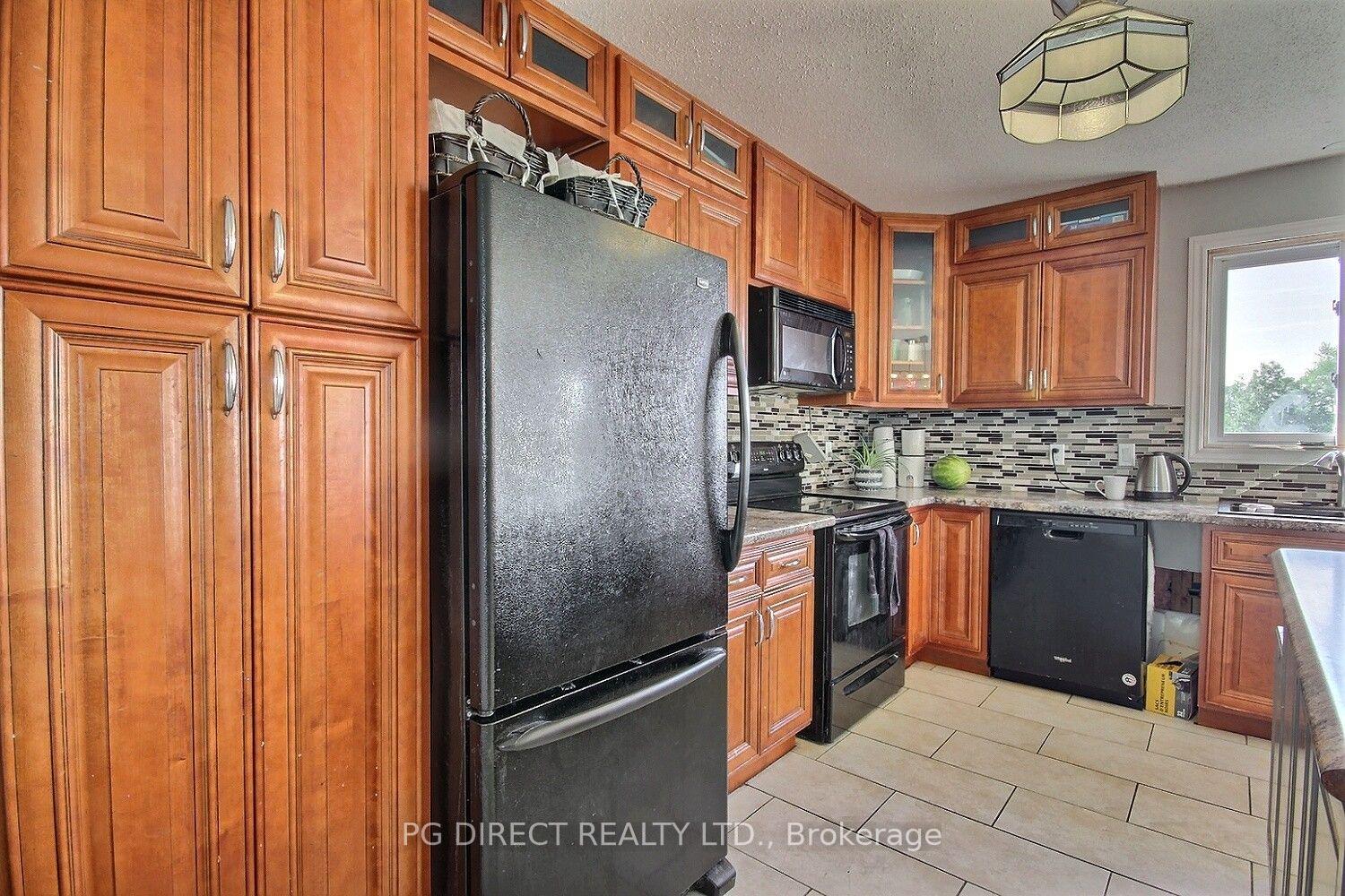Photo 6 of 1065 County Rd 19, Prince Edward County, Ameliasburg Ward — HOMEH