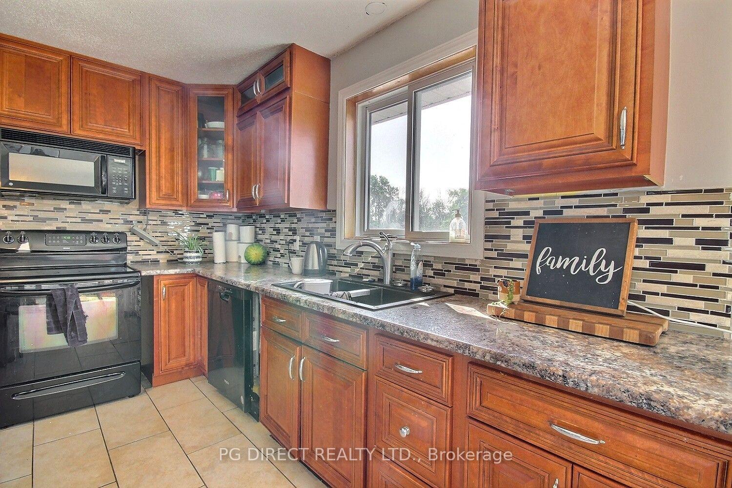 Photo 7 of 1065 County Rd 19, Prince Edward County, Ameliasburg Ward — HOMEH