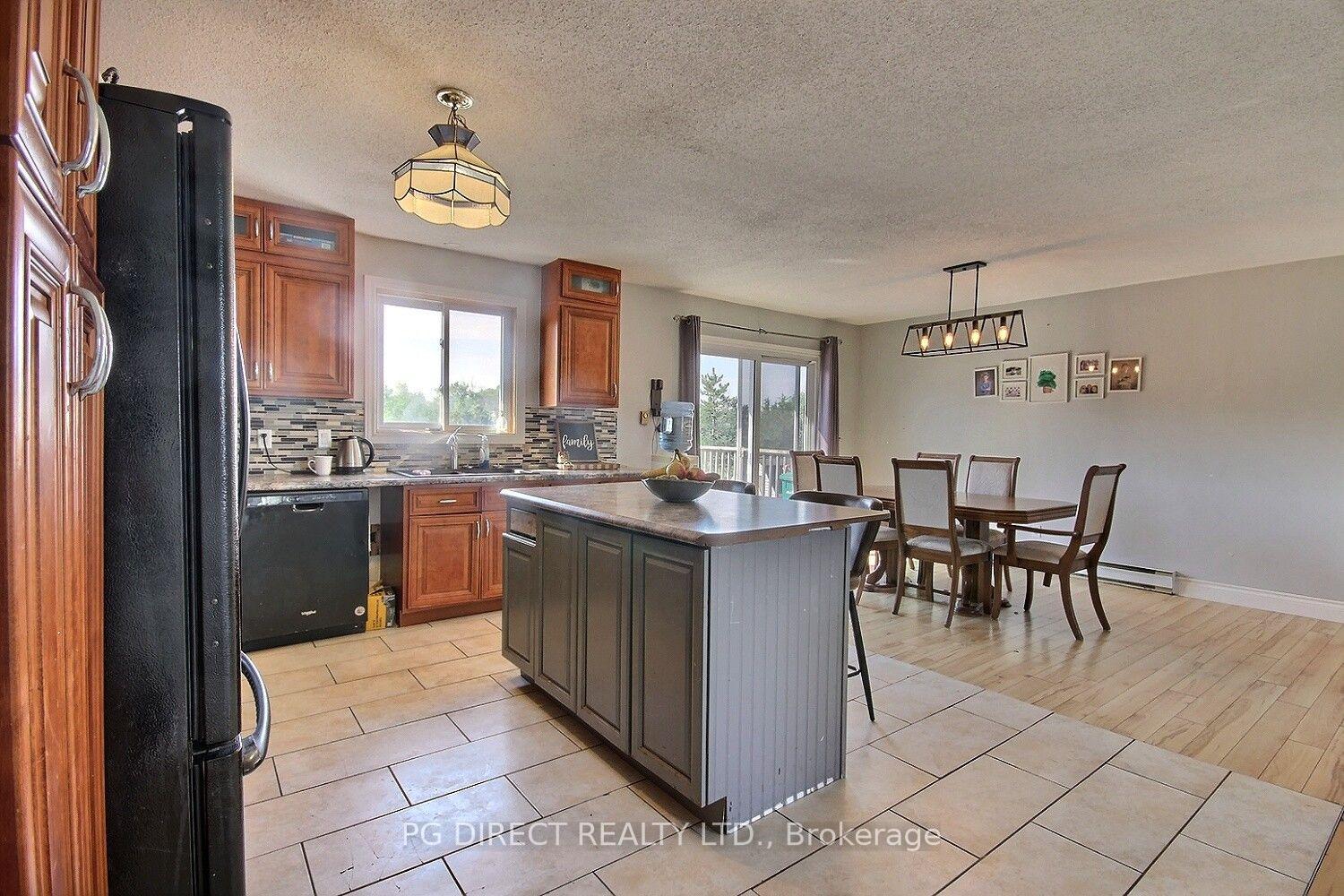 Photo 8 of 1065 County Rd 19, Prince Edward County, Ameliasburg Ward — HOMEH