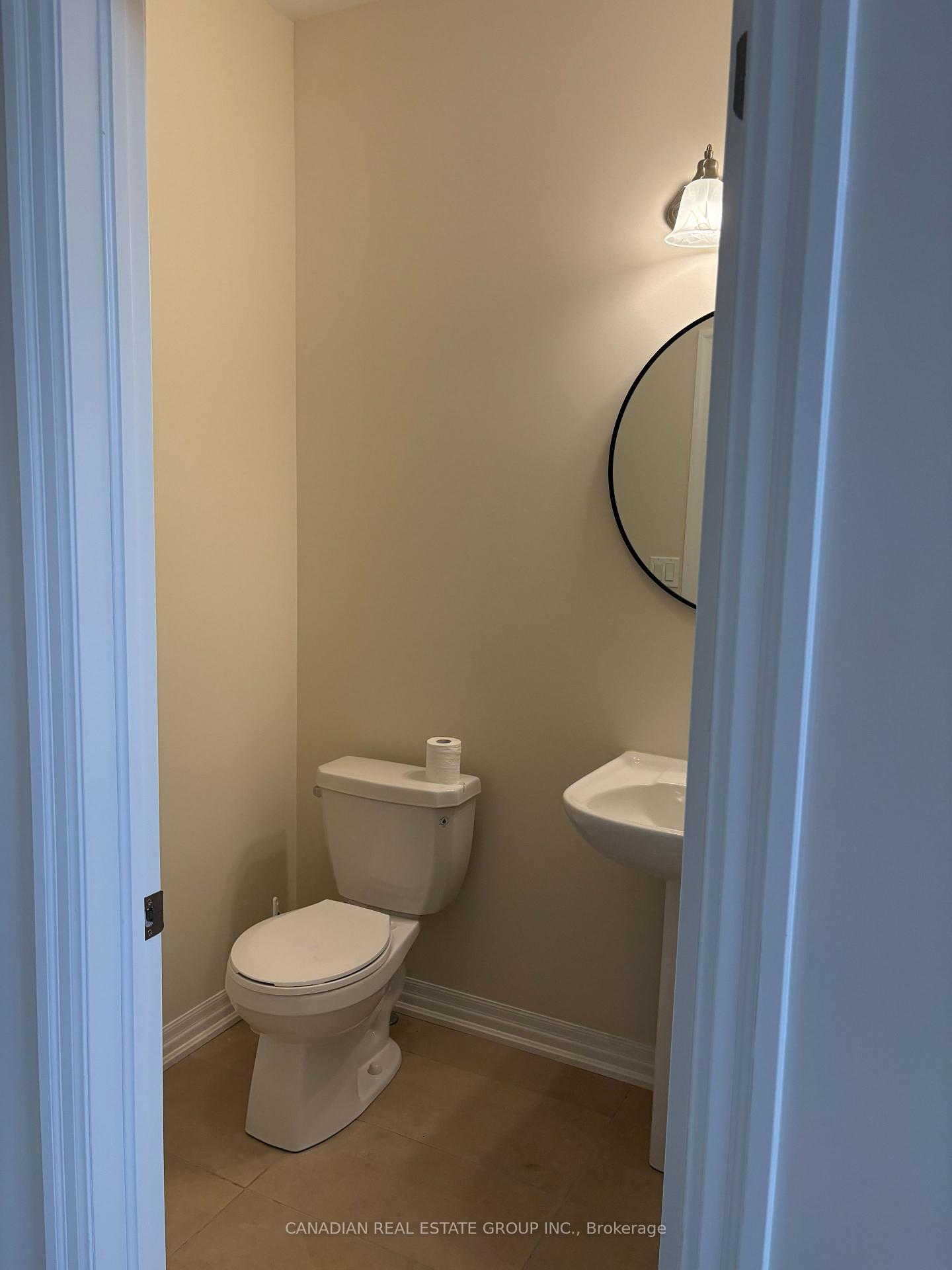 Photo 4 of 33 Stennett Drive, Georgina, Keswick North — HOMEH