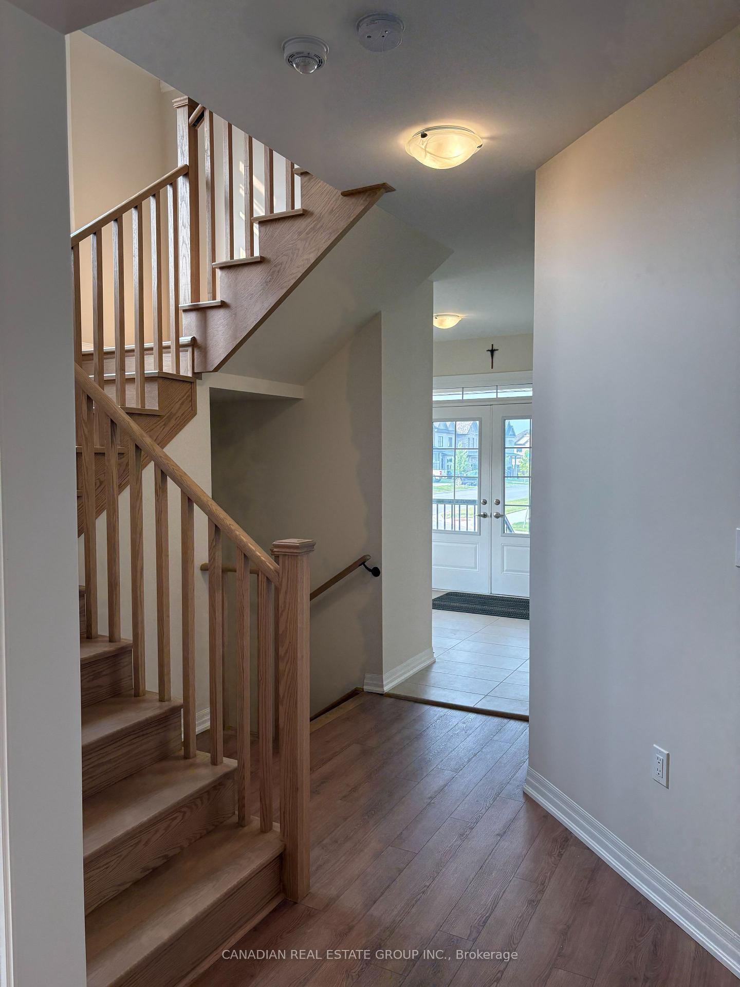 Photo 8 of 33 Stennett Drive, Georgina, Keswick North — HOMEH