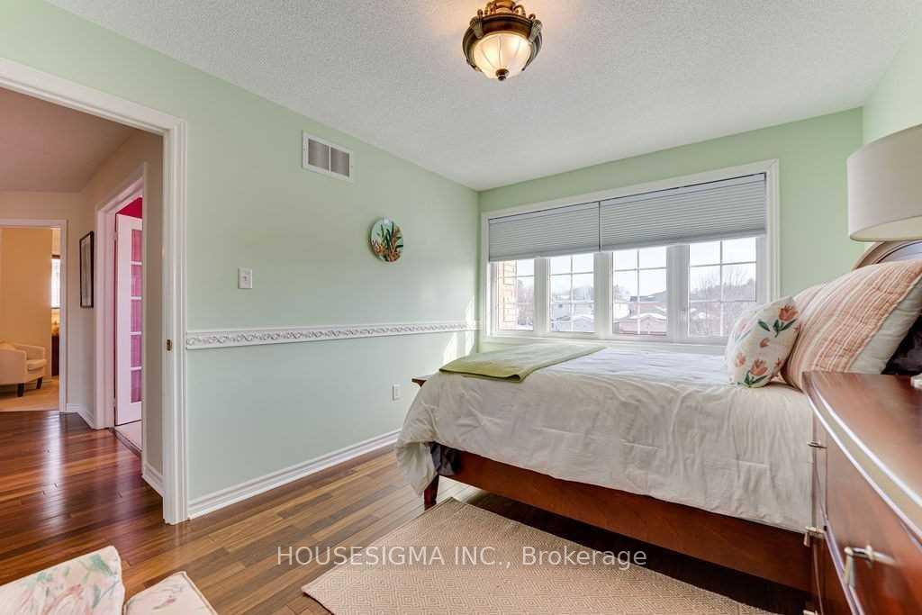 Photo 12 of 129 Gore Drive, Barrie, Ardagh — HOMEH