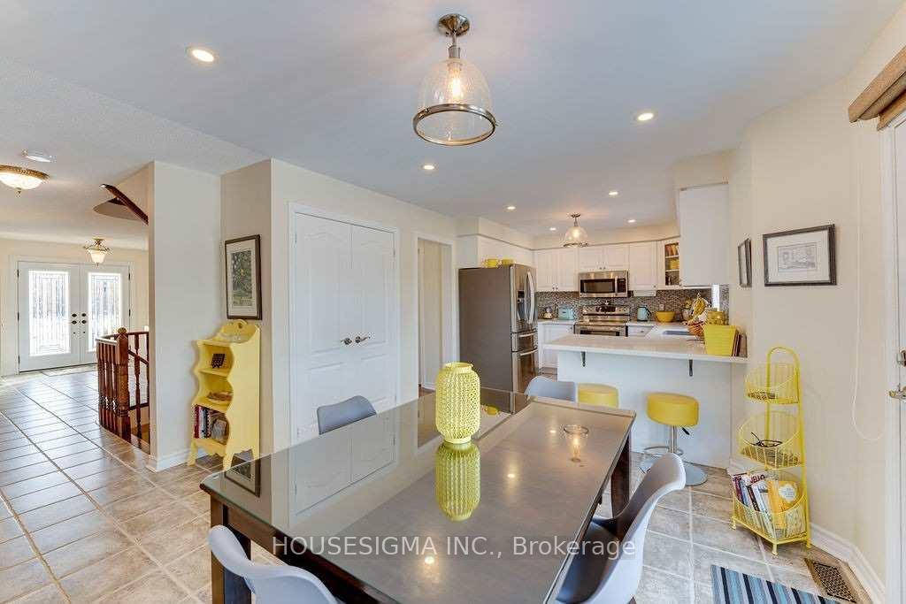 Photo 13 of 129 Gore Drive, Barrie, Ardagh — HOMEH