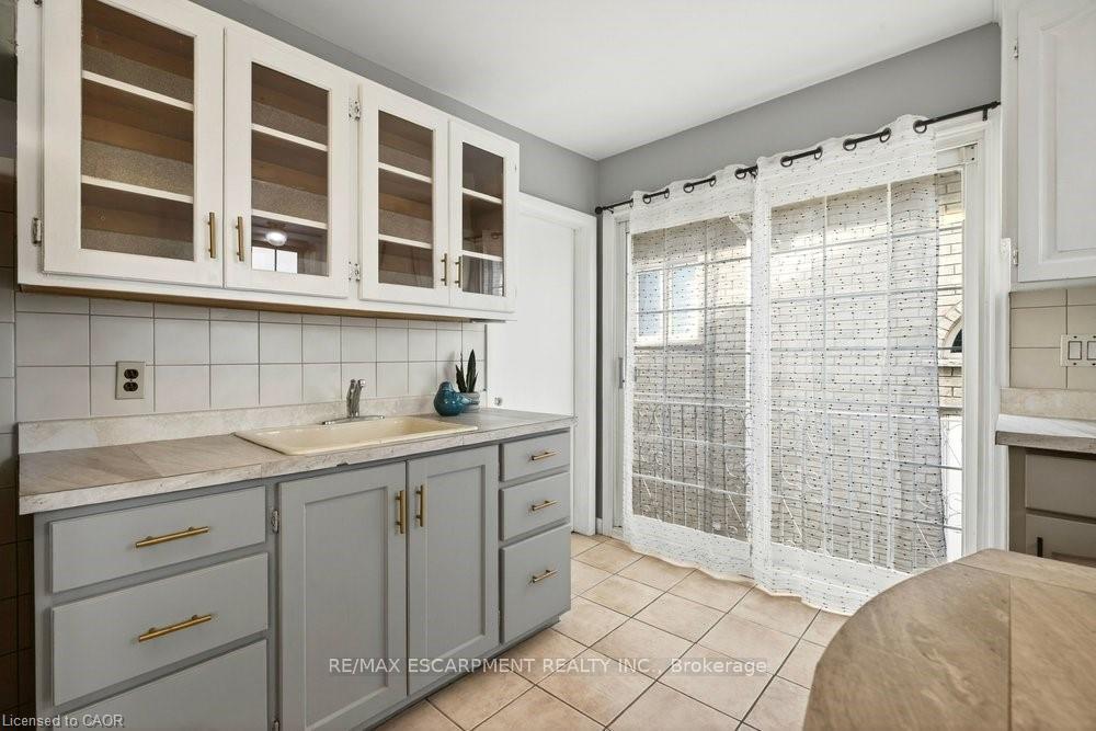 Photo 9 of 76 Margaret Avenue, Hamilton, Stoney Creek — HOMEH