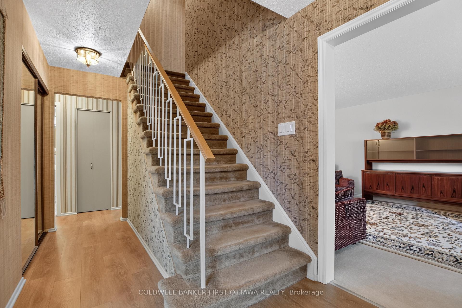 Photo 15 of 6 Cosburn Avenue, Ottawa, Arlington Woods — HOMEH