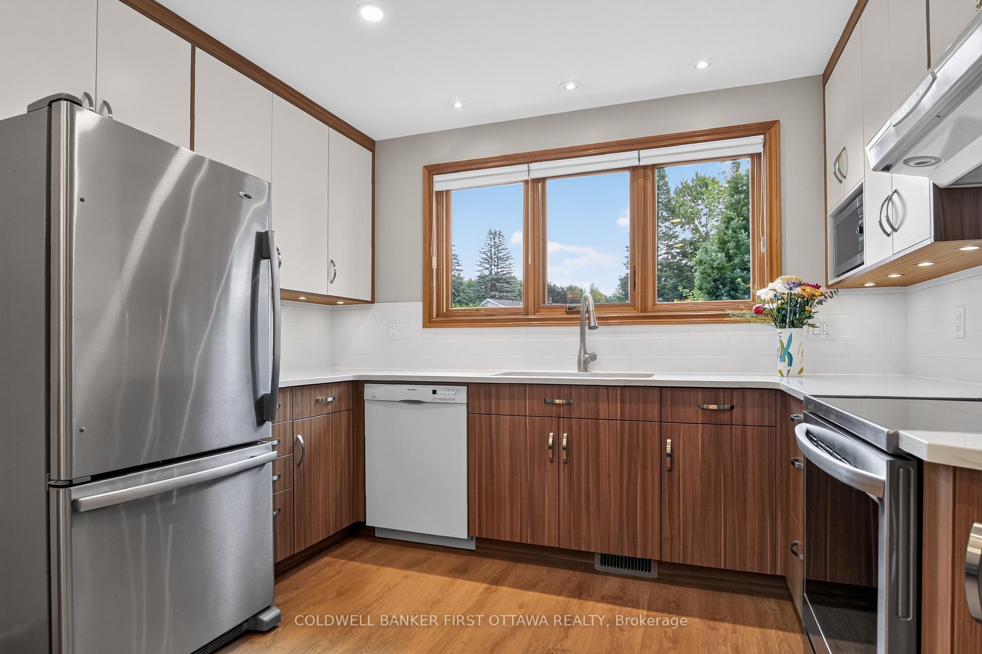 Photo 18 of 6 Cosburn Avenue, Ottawa, Arlington Woods — HOMEH