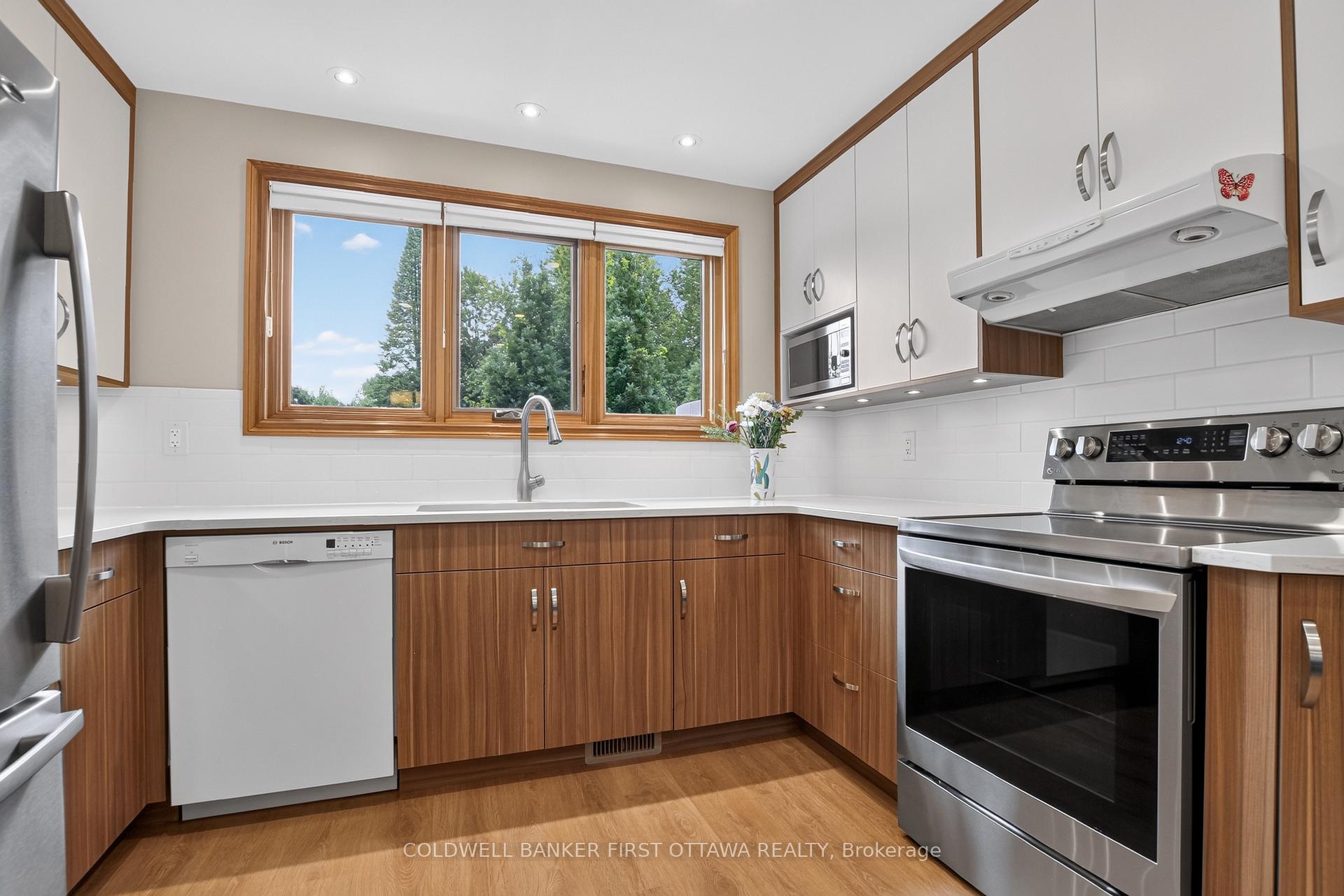 Photo 22 of 6 Cosburn Avenue, Ottawa, Arlington Woods — HOMEH