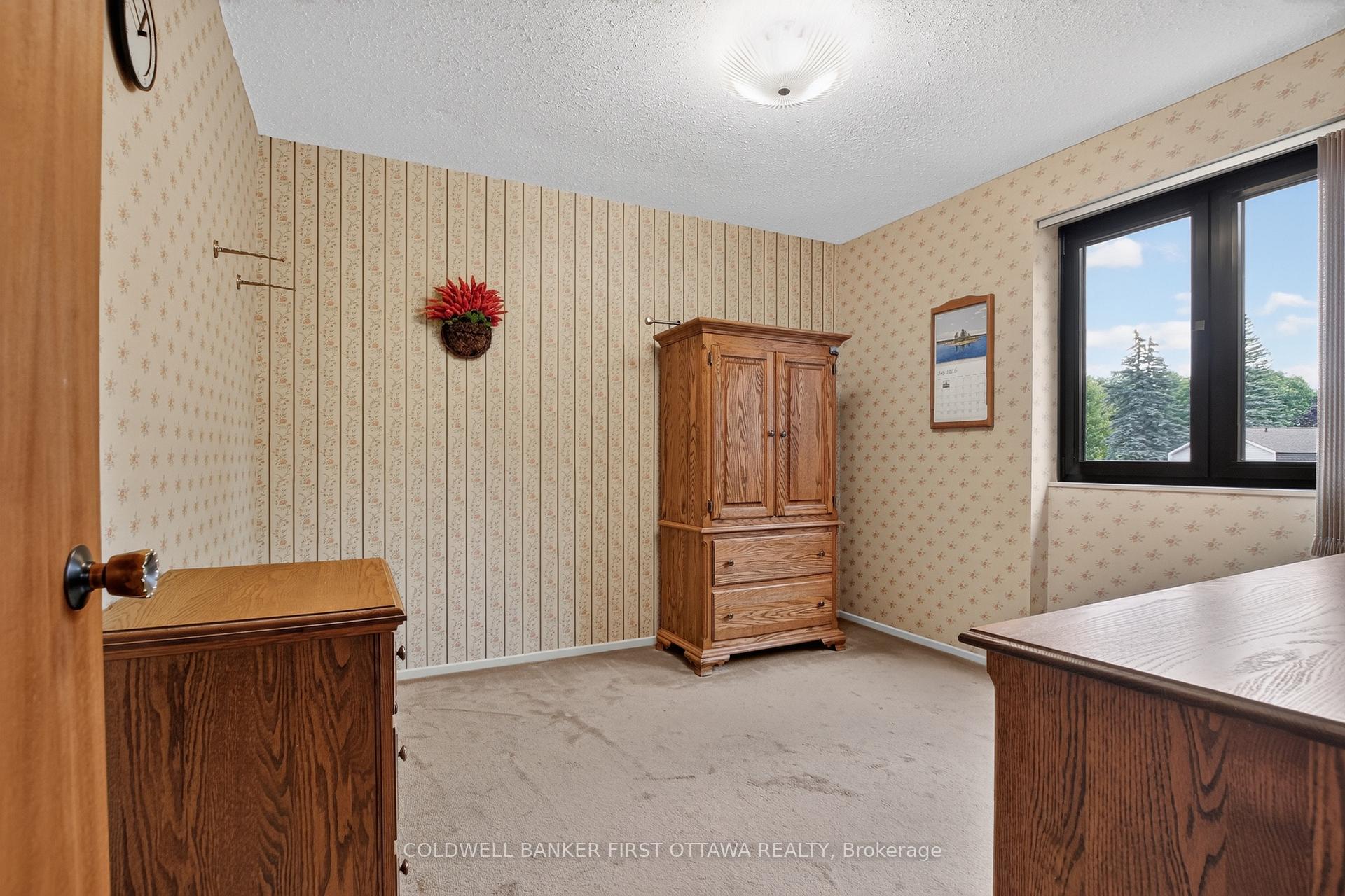 Photo 27 of 6 Cosburn Avenue, Ottawa, Arlington Woods — HOMEH
