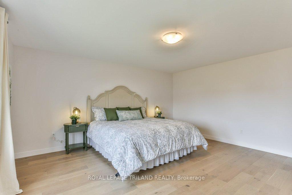 Photo 27 of 6682 Hayward Drive, London, South V — HOMEH