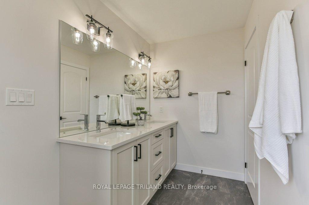 Photo 30 of 6682 Hayward Drive, London, South V — HOMEH