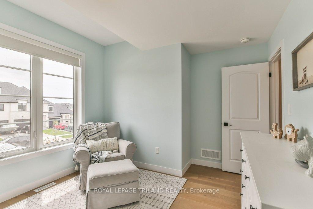 Photo 35 of 6682 Hayward Drive, London, South V — HOMEH
