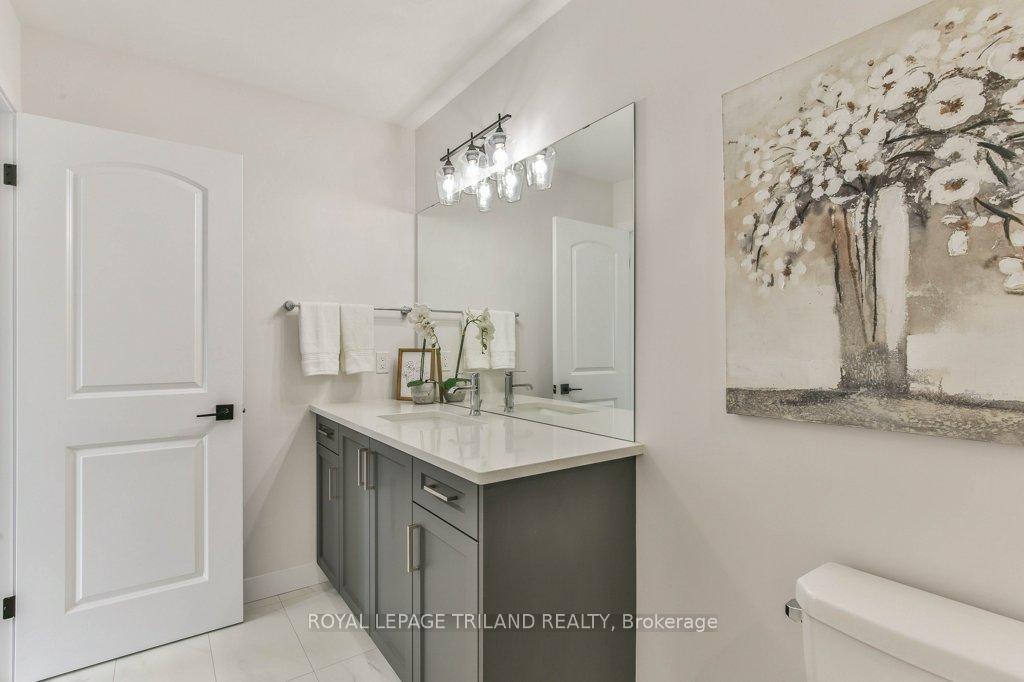 Photo 37 of 6682 Hayward Drive, London, South V — HOMEH