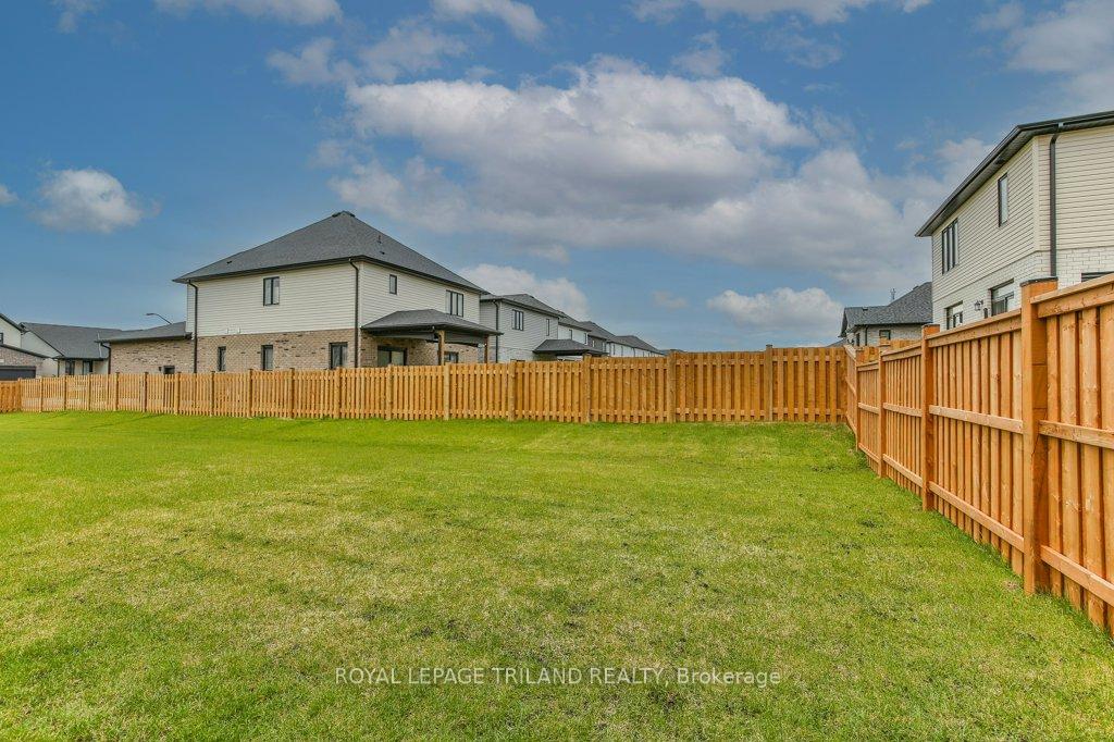 Photo 41 of 6682 Hayward Drive, London, South V — HOMEH
