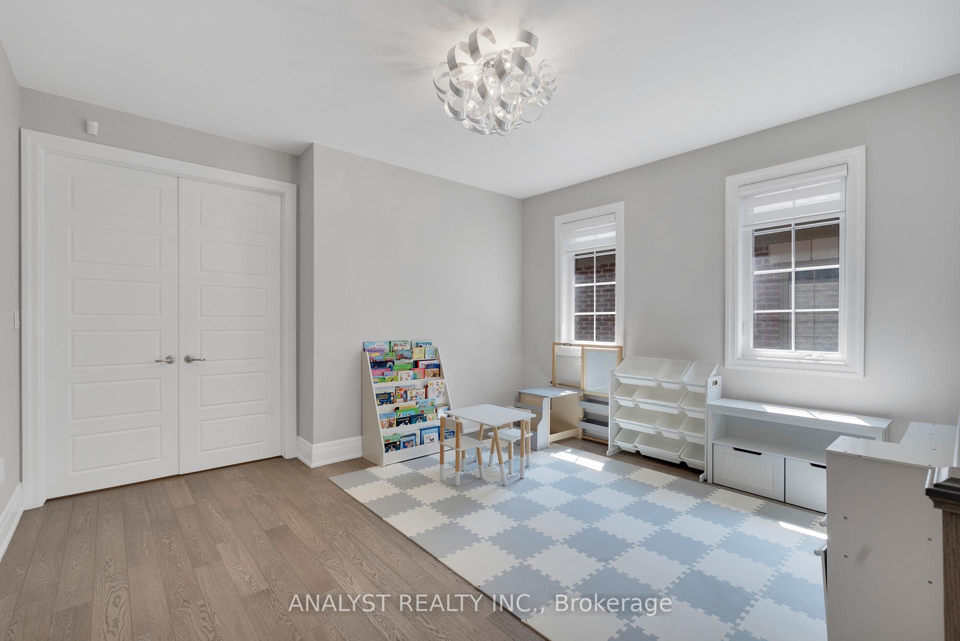 Photo 18 of 15 Streamside Street, Vaughan, Kleinburg — HOMEH