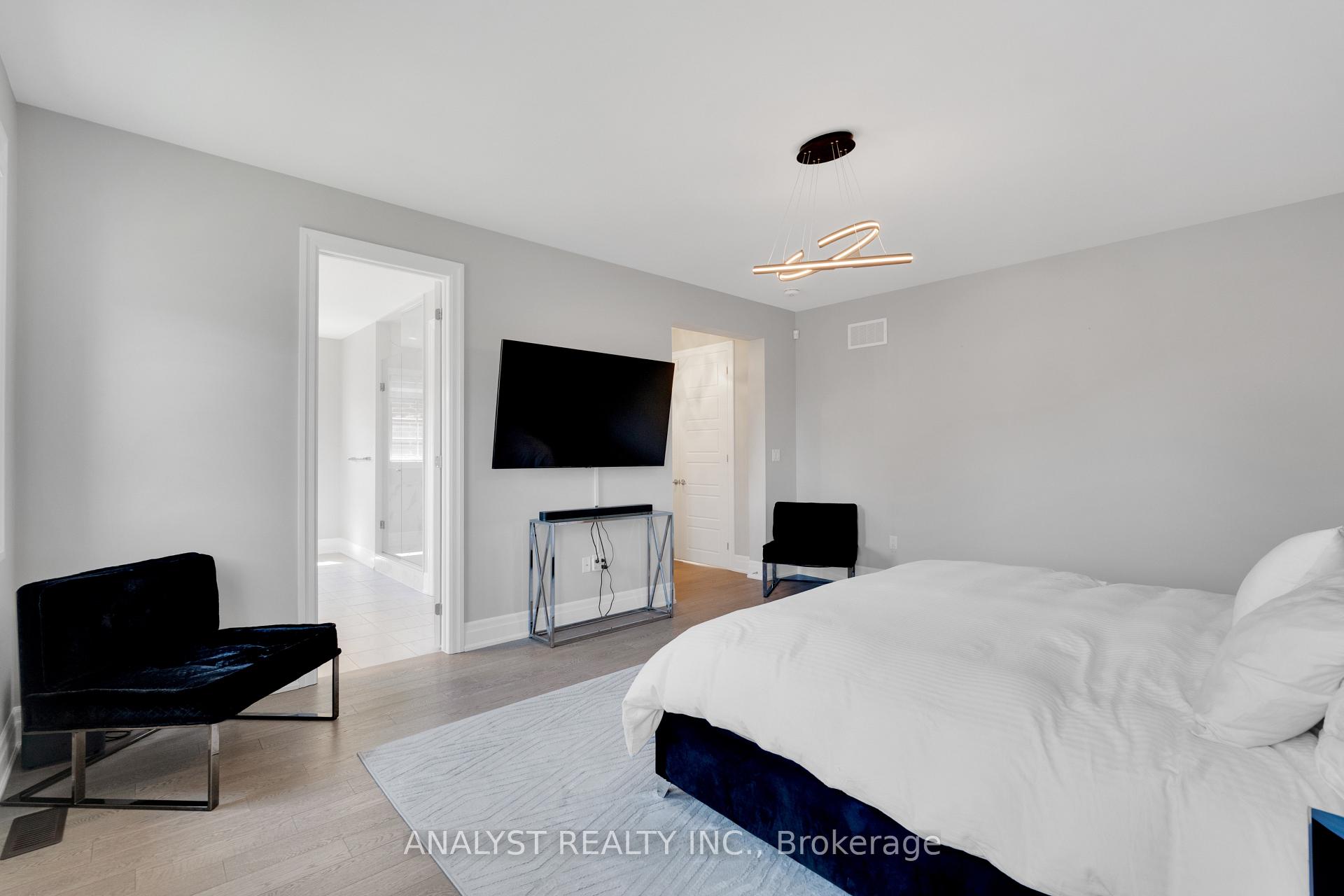 Photo 20 of 15 Streamside Street, Vaughan, Kleinburg — HOMEH