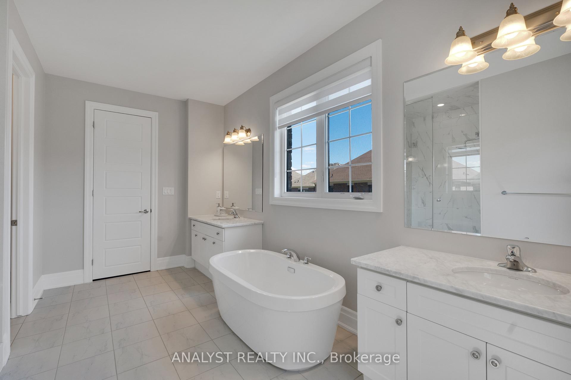 Photo 22 of 15 Streamside Street, Vaughan, Kleinburg — HOMEH