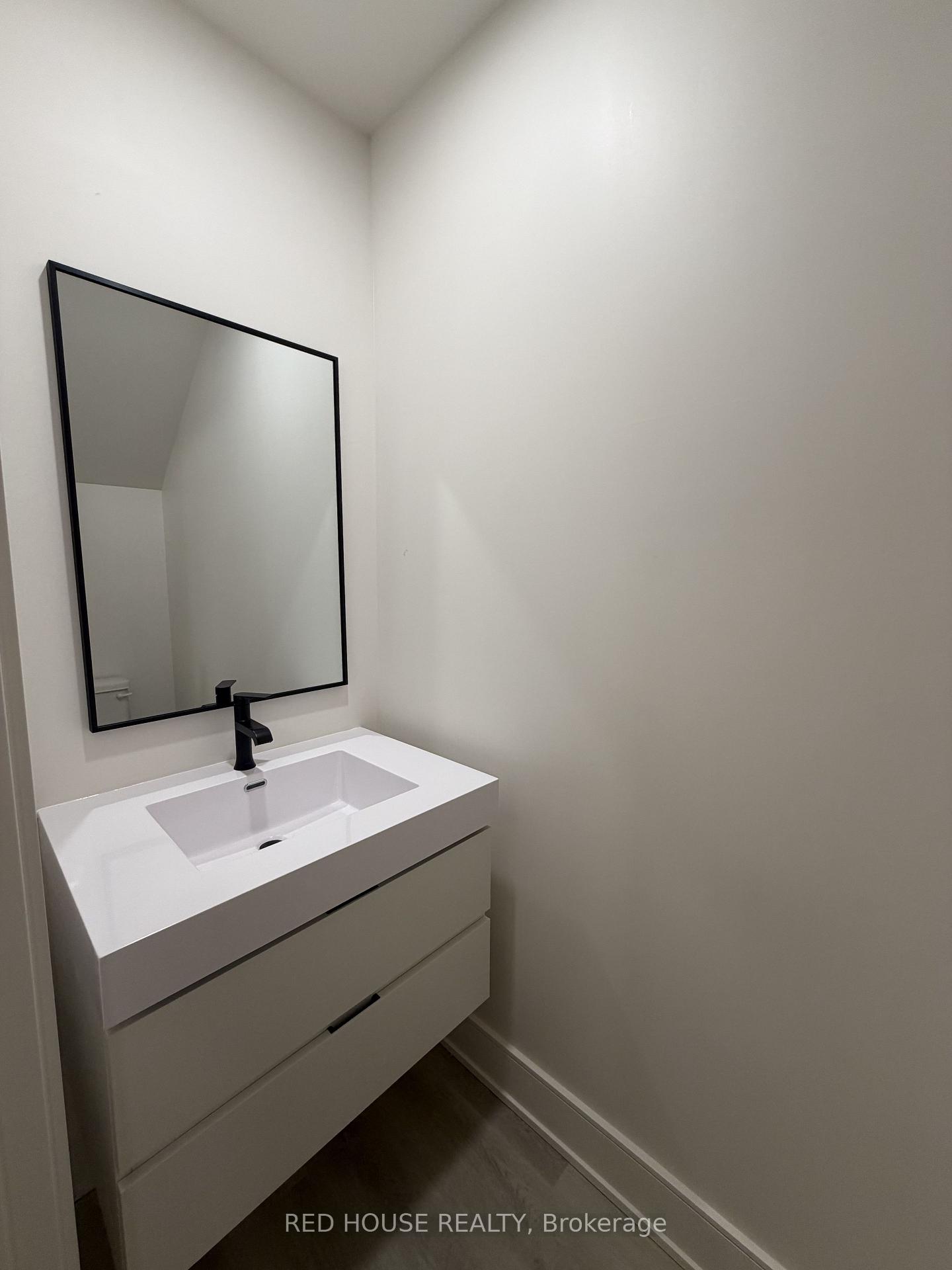 Photo 8 of 155 Everett Common, St. Catharines, Oakdale — HOMEH