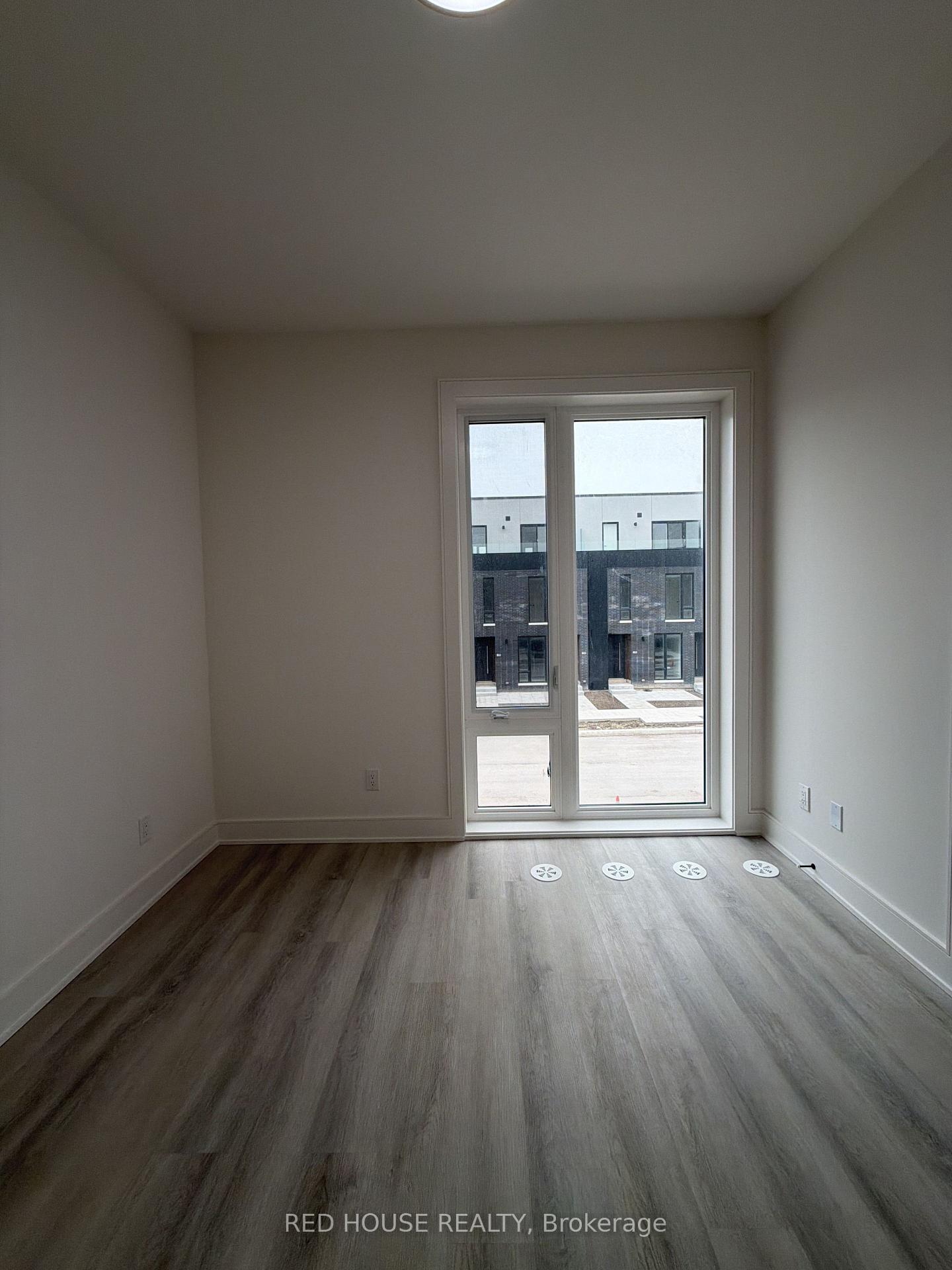 Photo 13 of 155 Everett Common, St. Catharines, Oakdale — HOMEH