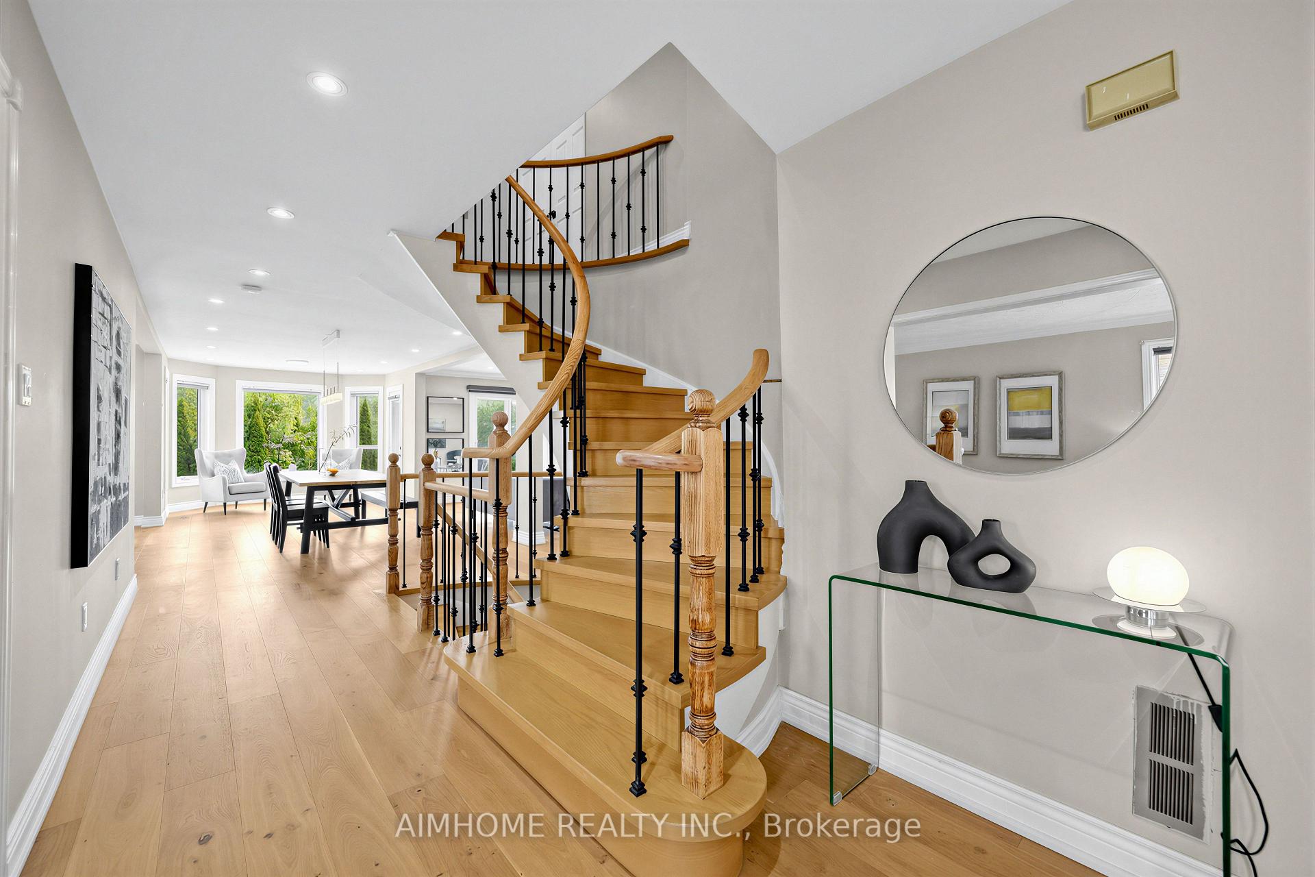 Photo 13 of 68 Aitken Circle, Markham, Unionville — HOMEH