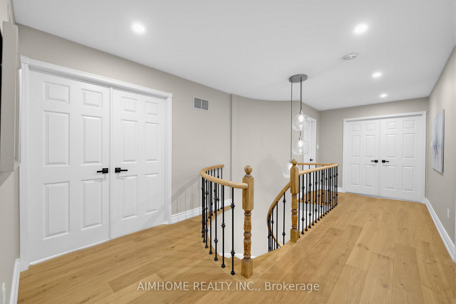 Photo 14 of 68 Aitken Circle, Markham, Unionville — HOMEH