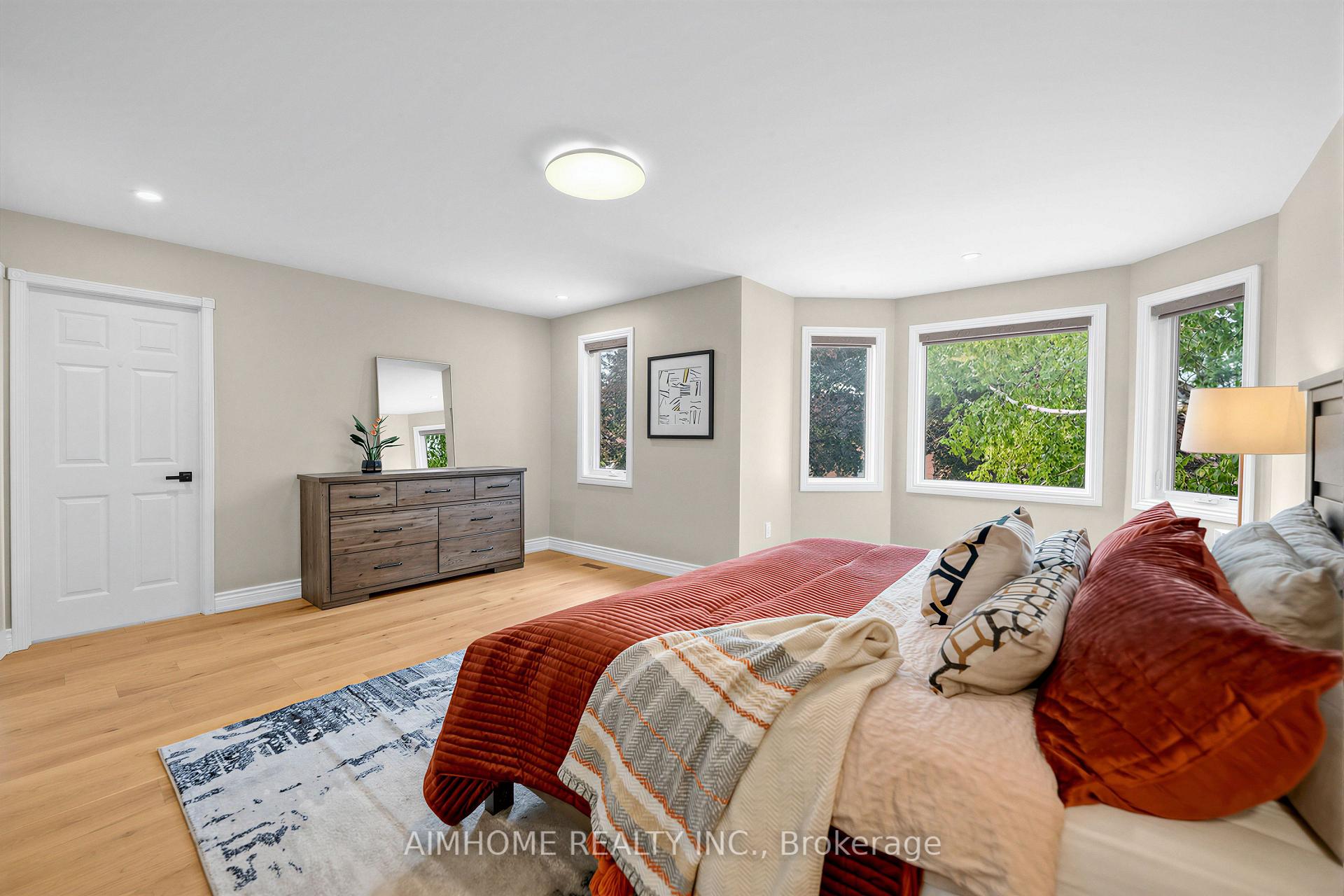 Photo 17 of 68 Aitken Circle, Markham, Unionville — HOMEH