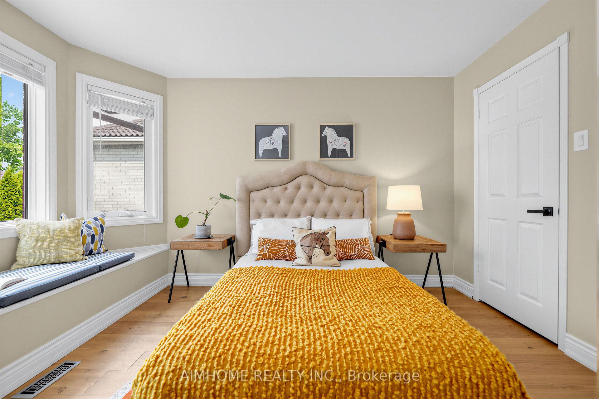 Photo 23 of 68 Aitken Circle, Markham, Unionville — HOMEH