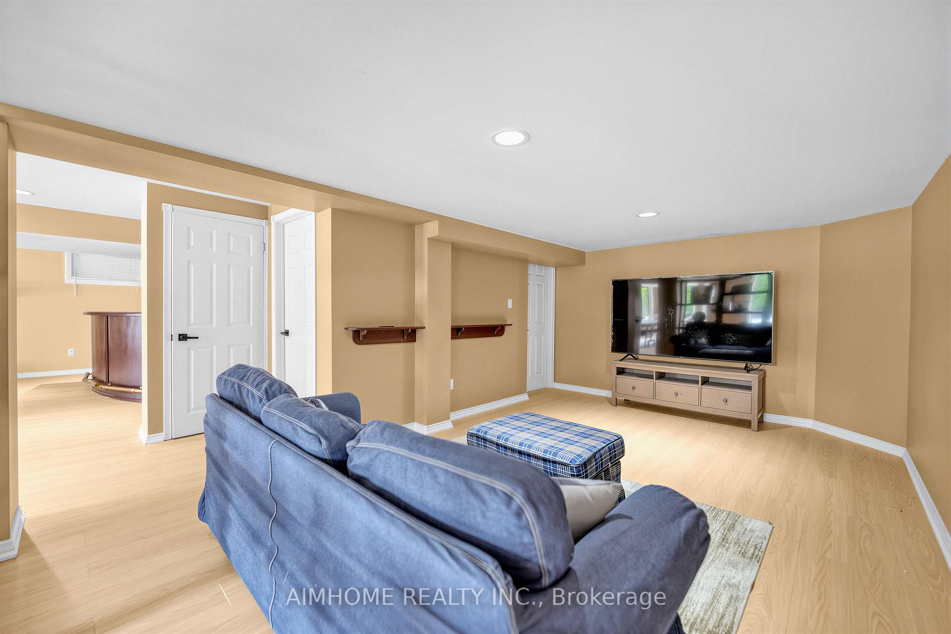 Photo 33 of 68 Aitken Circle, Markham, Unionville — HOMEH