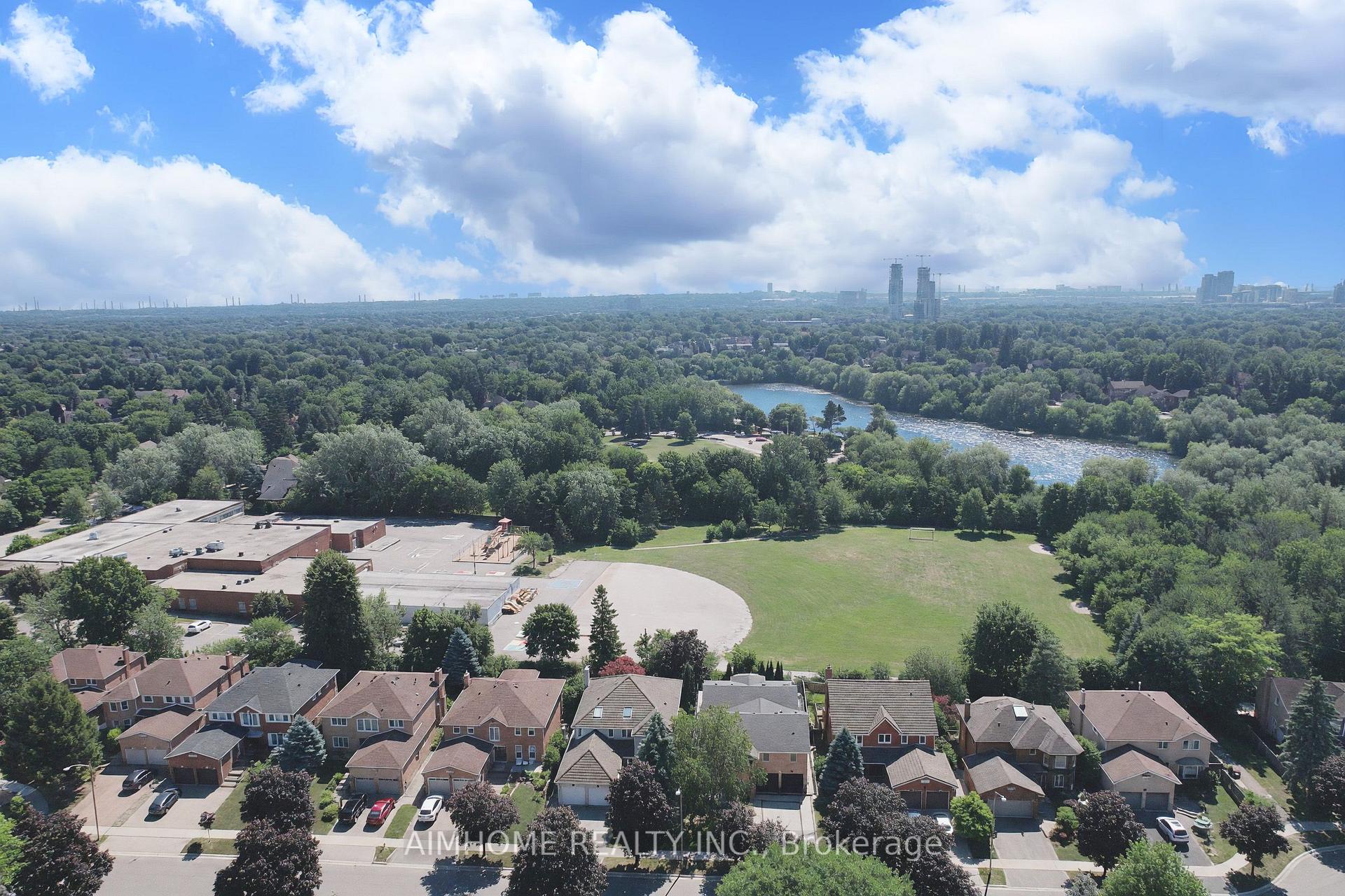 Photo 48 of 68 Aitken Circle, Markham, Unionville — HOMEH