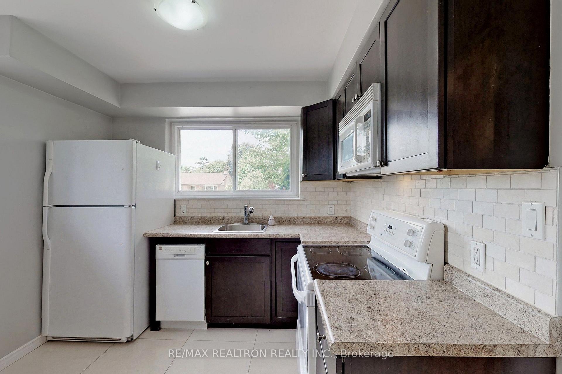 Photo 6 of Unit Upper, 669 Shakespeare Avenue, Oshawa, Donevan — HOMEH