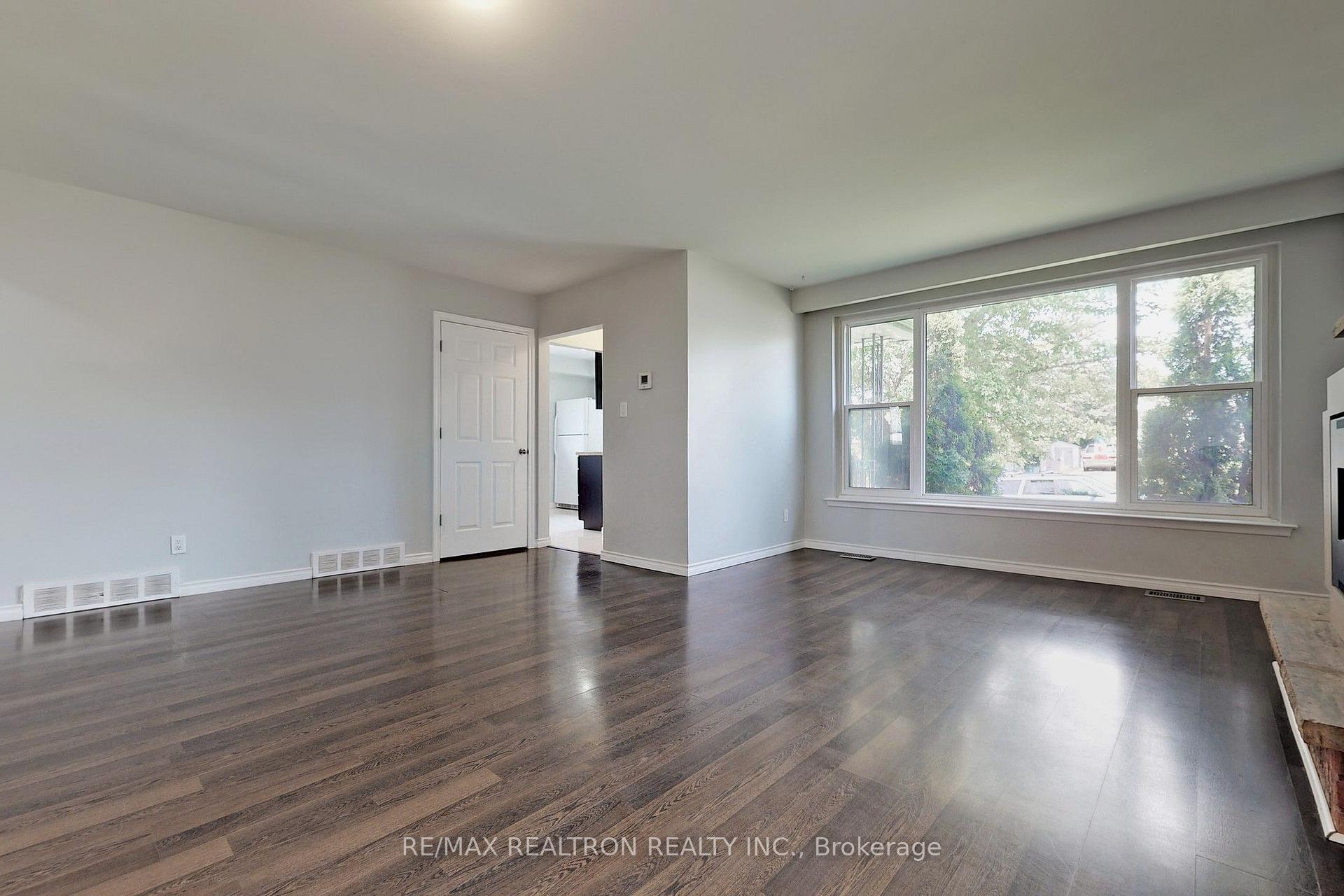 Photo 13 of Unit Upper, 669 Shakespeare Avenue, Oshawa, Donevan — HOMEH
