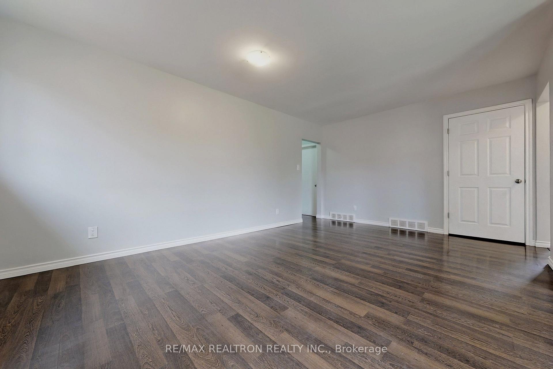 Photo 14 of Unit Upper, 669 Shakespeare Avenue, Oshawa, Donevan — HOMEH