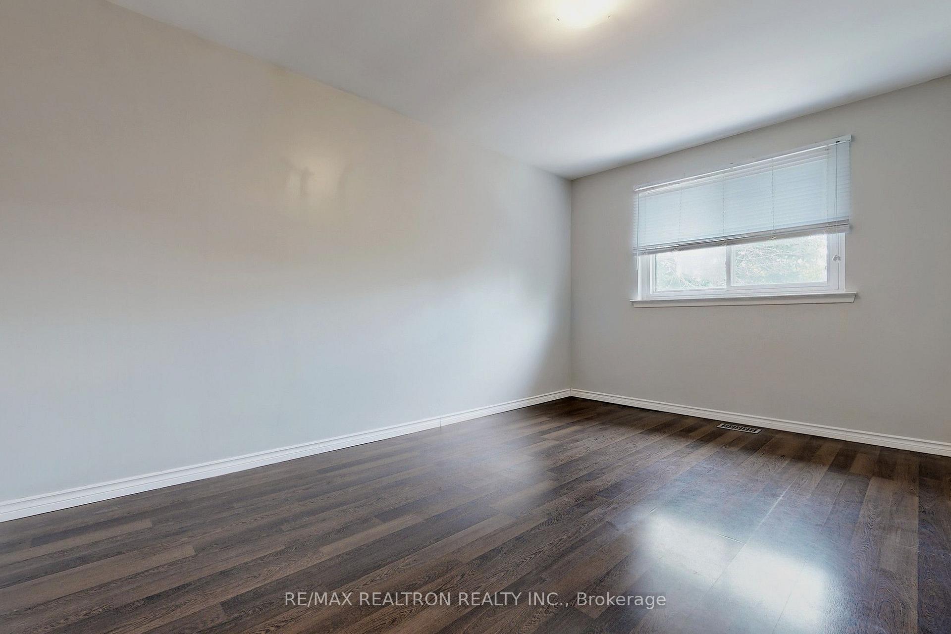 Photo 16 of Unit Upper, 669 Shakespeare Avenue, Oshawa, Donevan — HOMEH