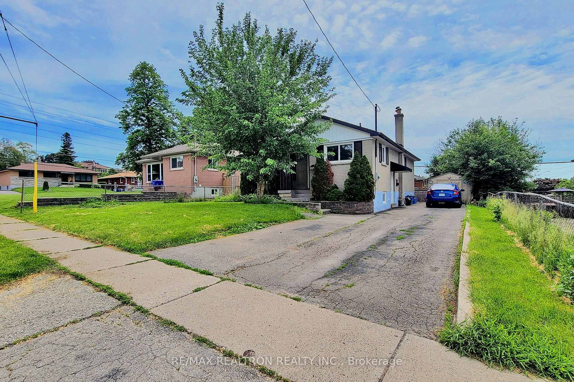 Photo 22 of Unit Upper, 669 Shakespeare Avenue, Oshawa, Donevan — HOMEH