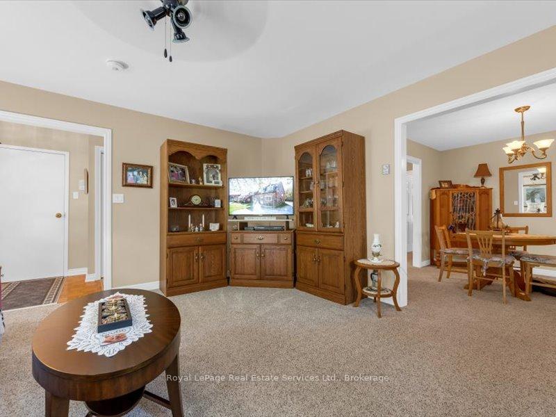 Photo 5 of 81 Hamilton Street N, Hamilton, Waterdown — HOMEH