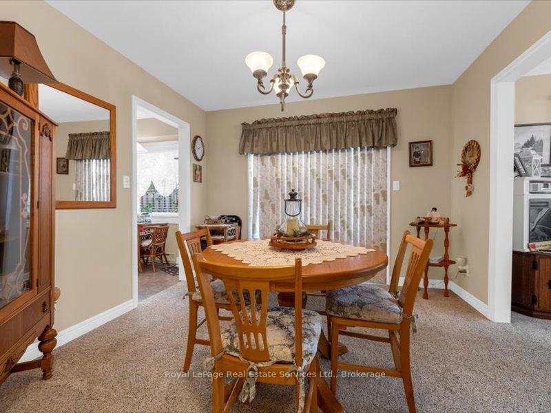 Photo 9 of 81 Hamilton Street N, Hamilton, Waterdown — HOMEH