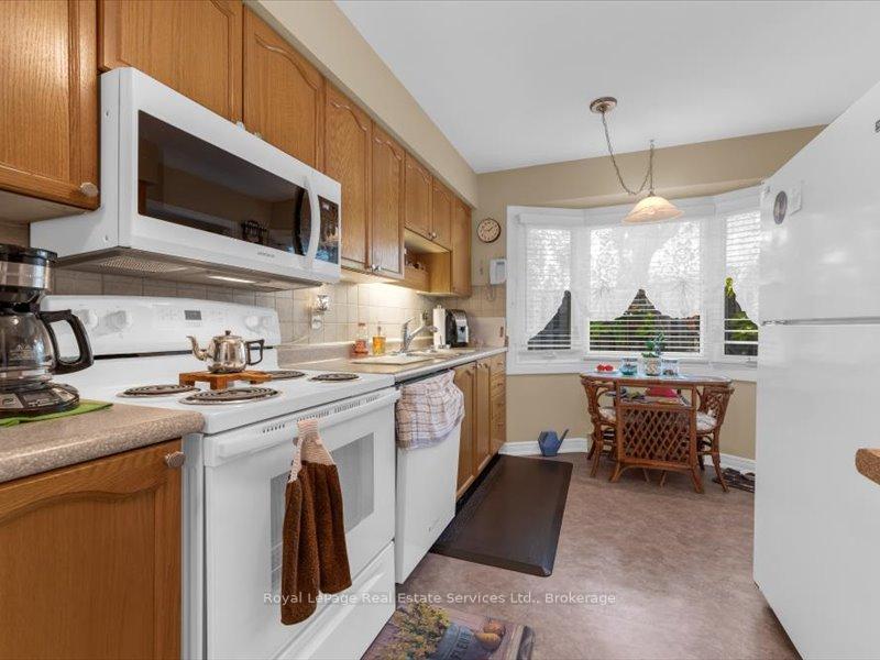 Photo 11 of 81 Hamilton Street N, Hamilton, Waterdown — HOMEH
