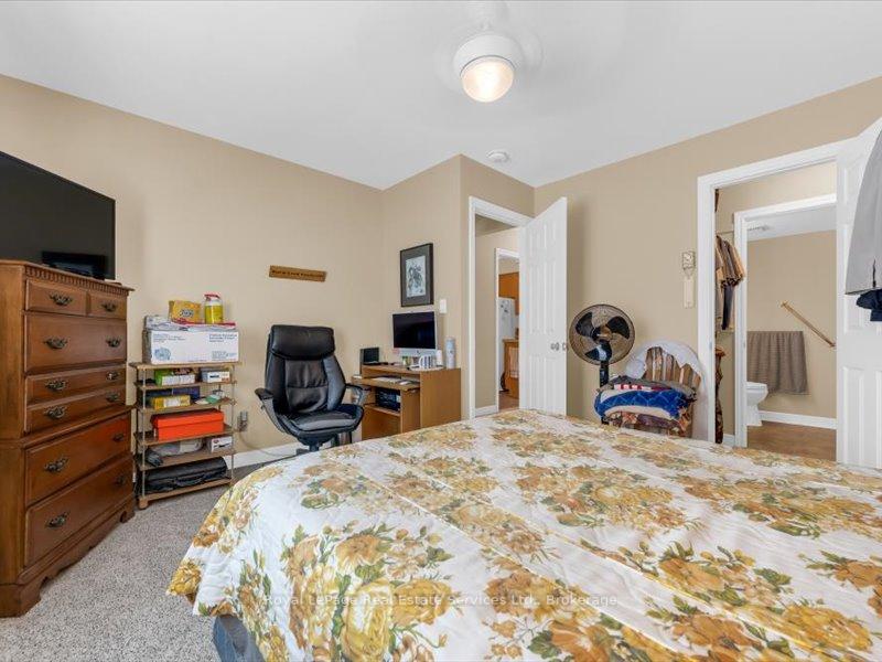 Photo 16 of 81 Hamilton Street N, Hamilton, Waterdown — HOMEH
