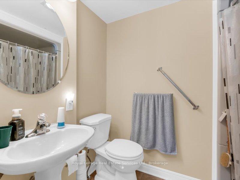 Photo 18 of 81 Hamilton Street N, Hamilton, Waterdown — HOMEH