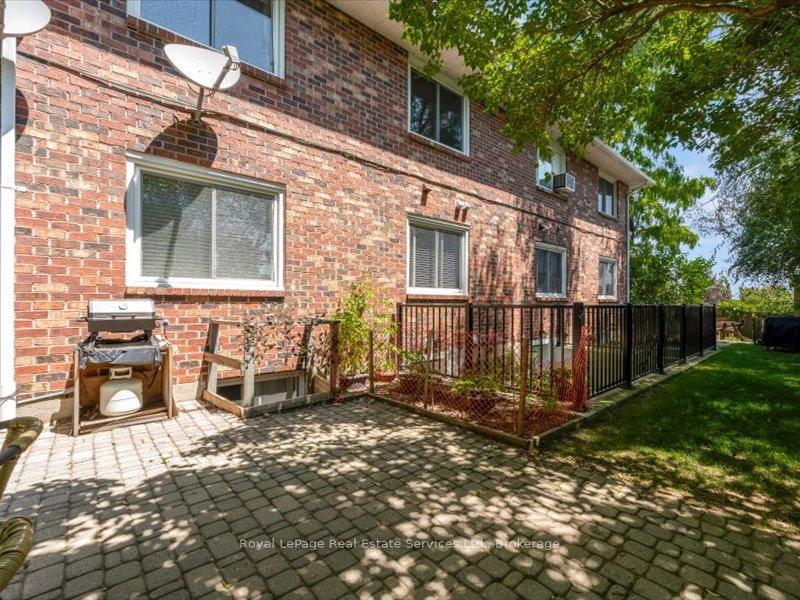 Photo 23 of 81 Hamilton Street N, Hamilton, Waterdown — HOMEH