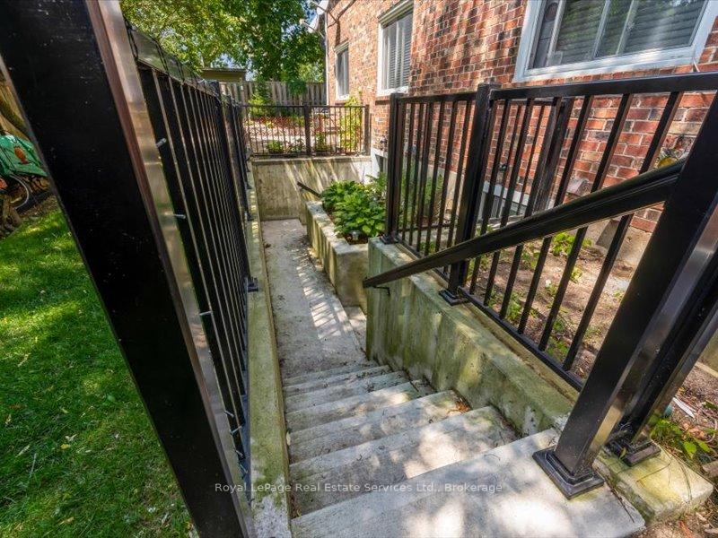 Photo 25 of 81 Hamilton Street N, Hamilton, Waterdown — HOMEH